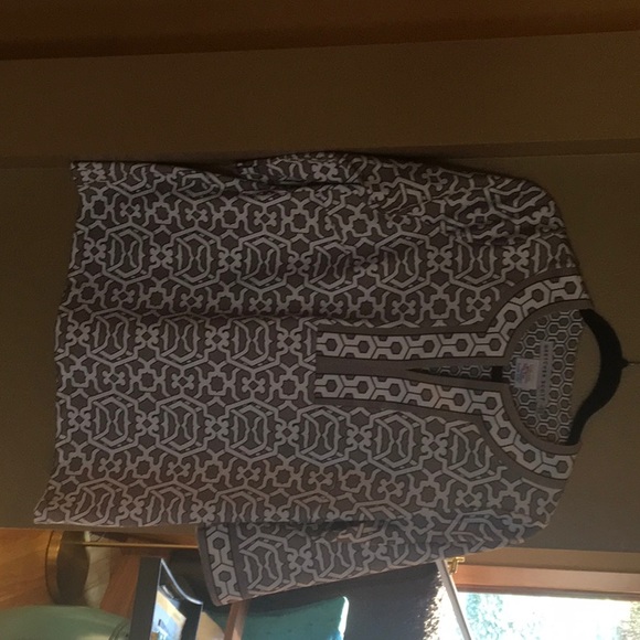 Top - Picture 1 of 3